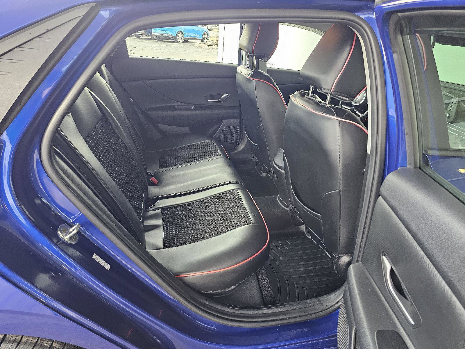 Used 2023 Hyundai Elantra SEL image 15