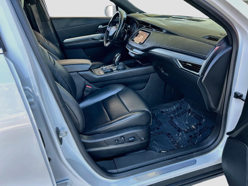 Used 2019 Cadillac XT4 Premium Luxury w/ Technology Package AWD/4WD image 28