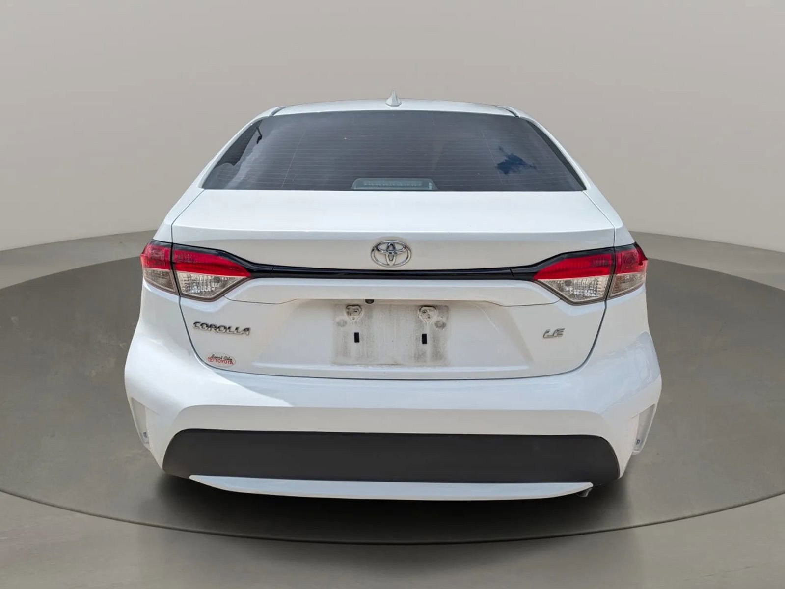 Used 2020 Toyota Corolla LE FWD image 3