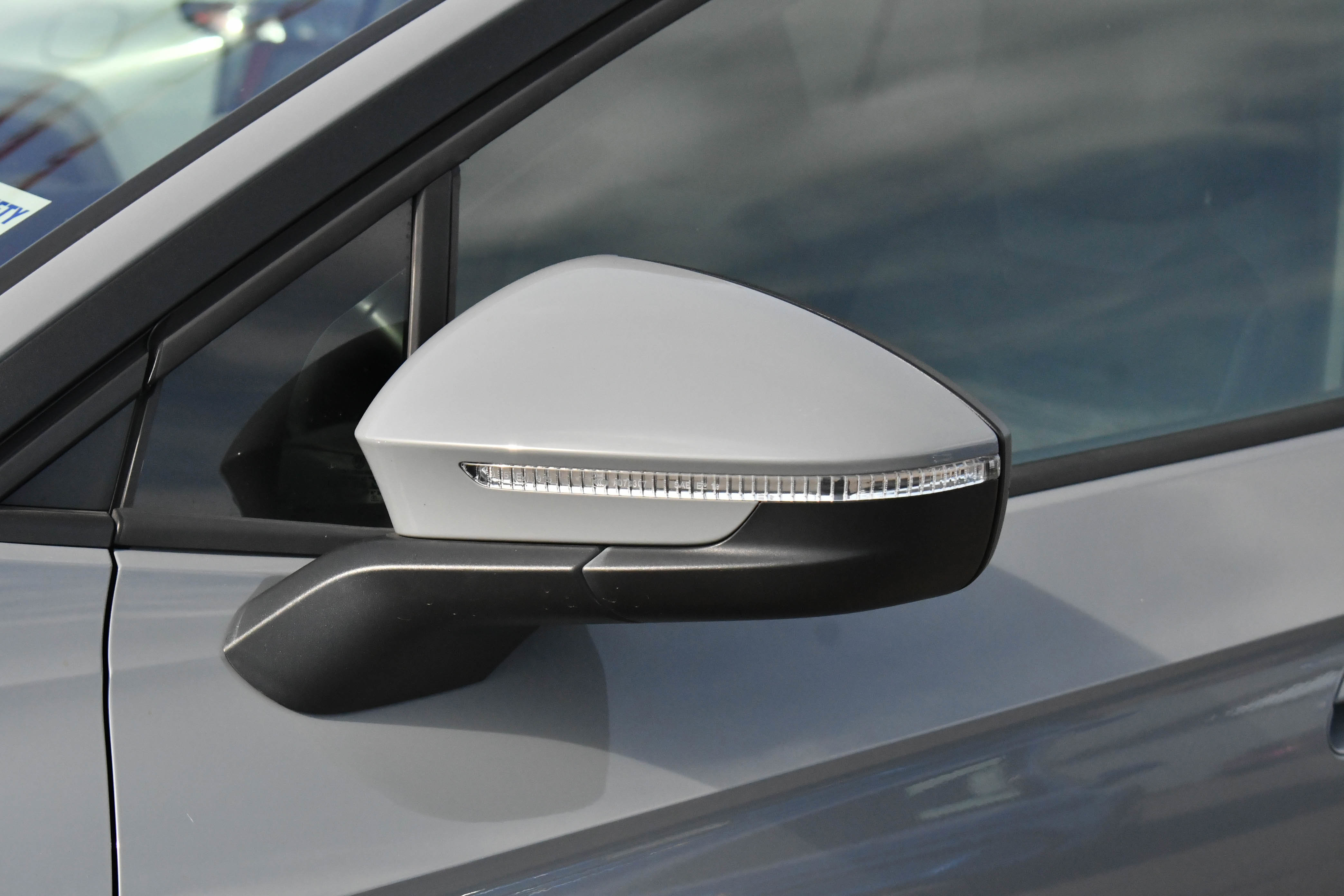 Used 2021 Volkswagen ID.4 Pro image 13