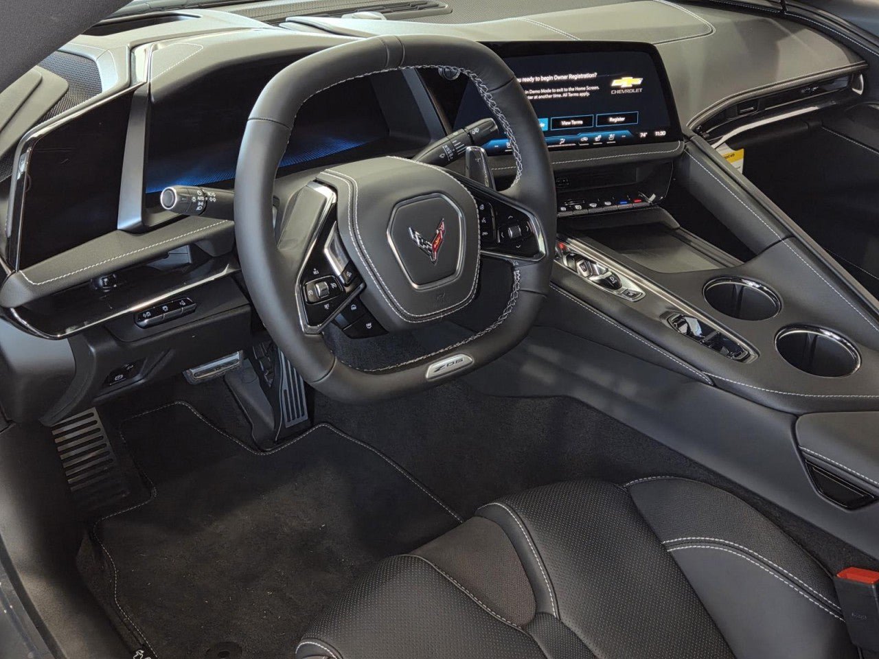 New 2027 Chevrolet Corvette Z06 w/ Stealth Interior Trim Package RWD image 10