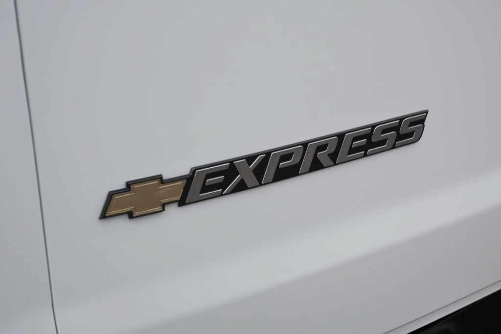 Used 2025 Chevrolet Express 2500 w/ Driver Convenience Package RWD image 24