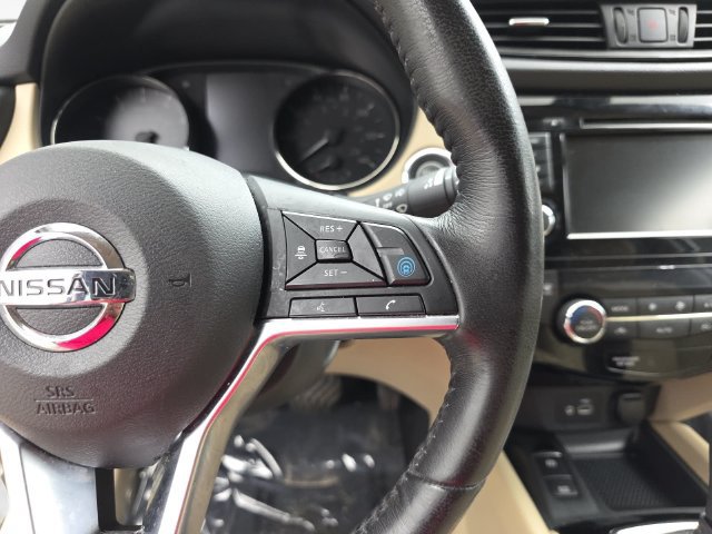 Used 2019 Nissan Rogue SV w/ Premium Package AWD/4WD image 18