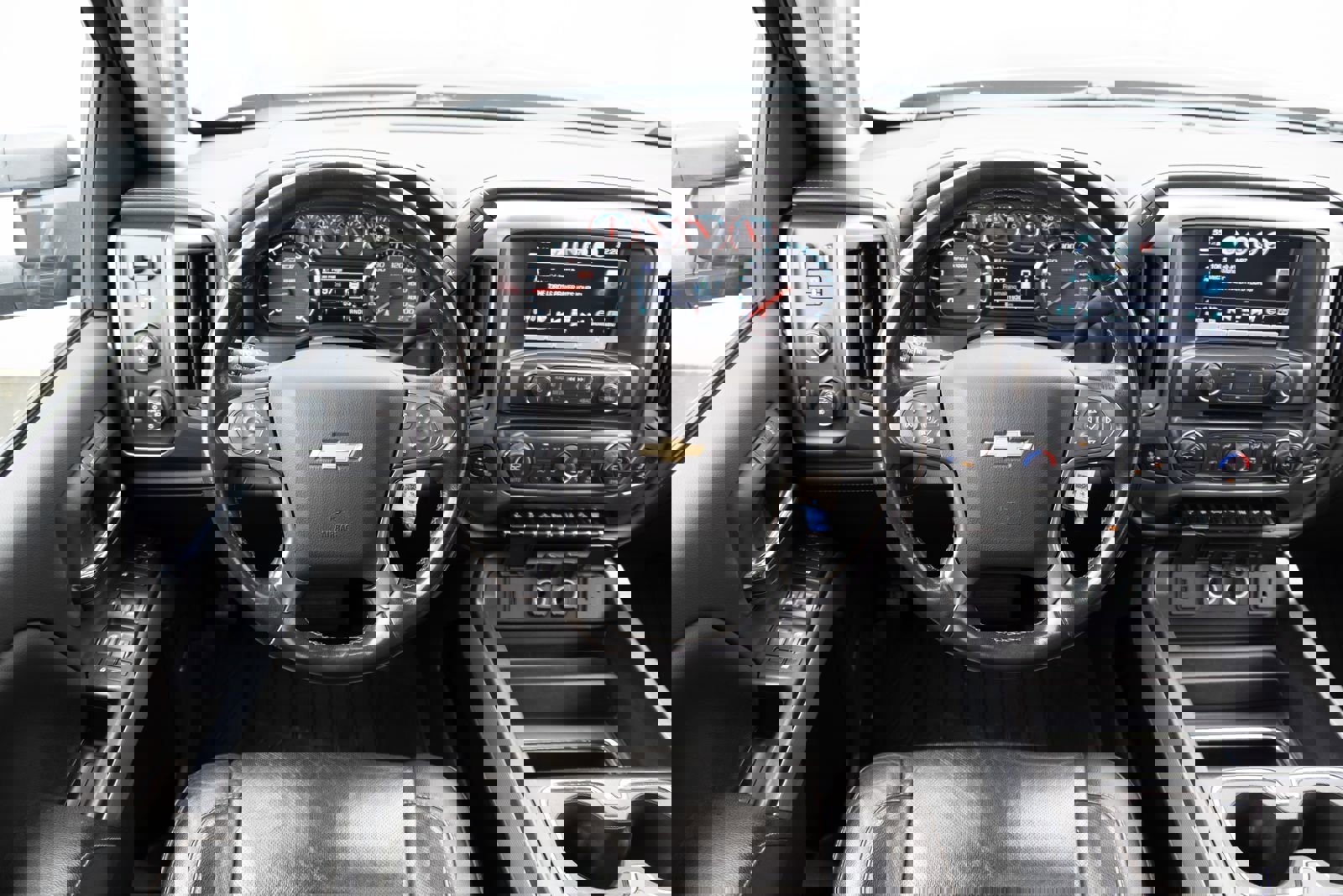 Used 2019 Chevrolet Silverado 3500 LTZ w/ LTZ Plus Package image 2