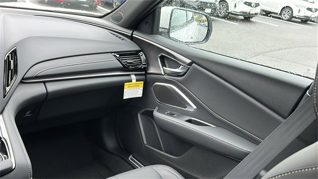 Used 2025 Acura RDX SH-AWD image 28