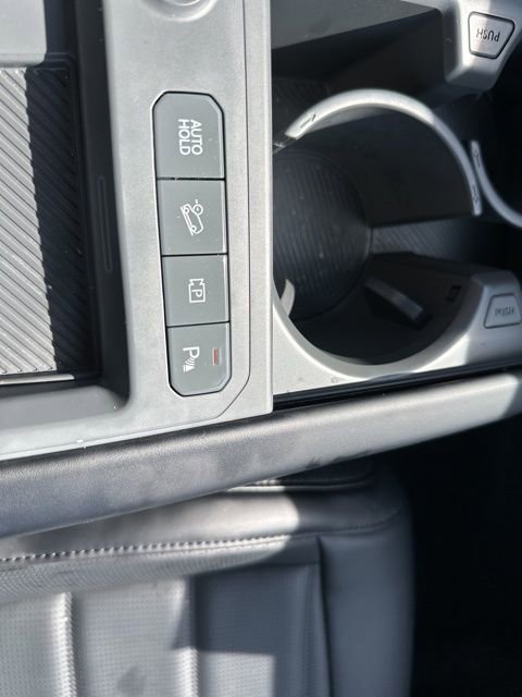 Certified 2026 Kia EV9 Land w/ Nightfall Edition Package image 31