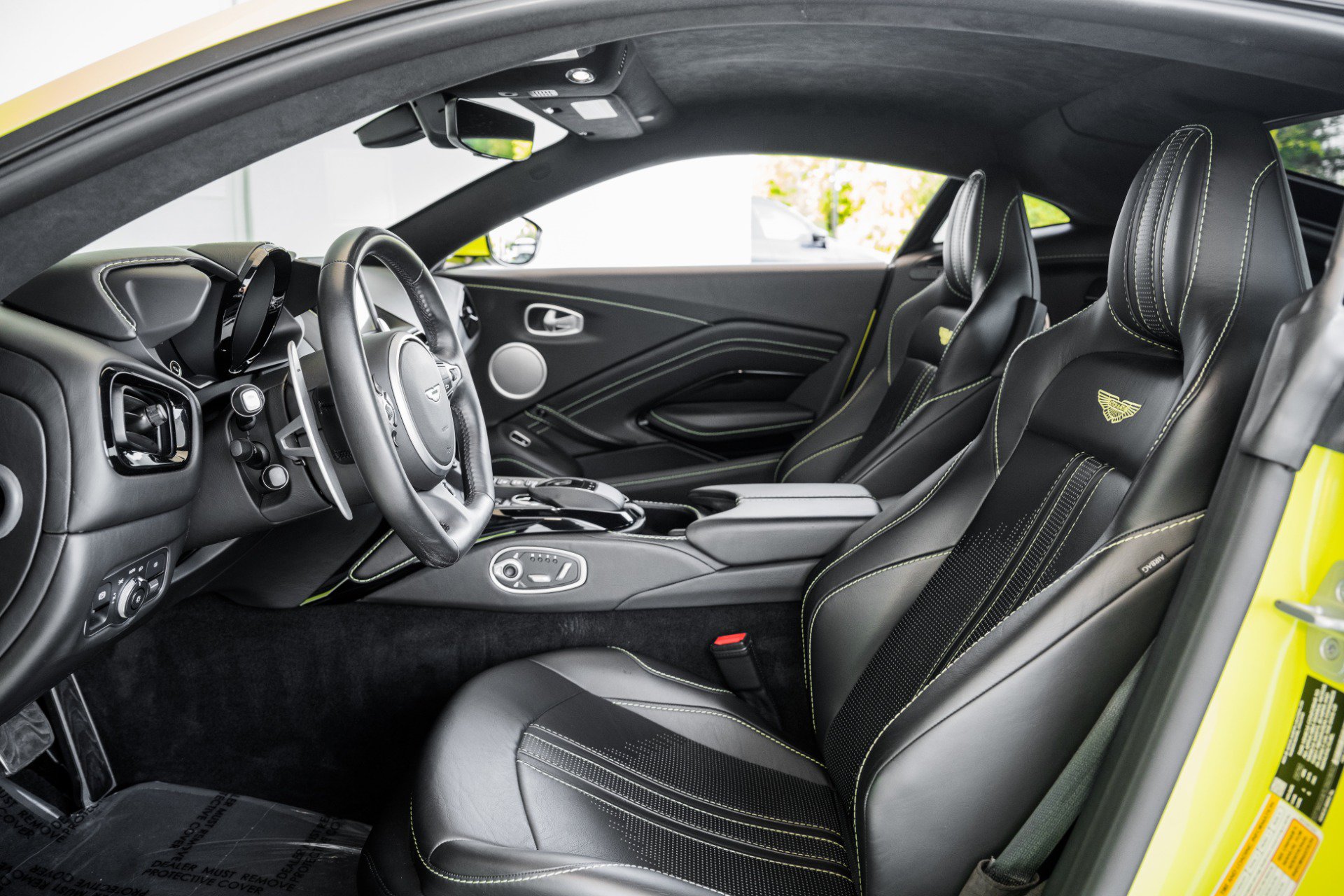Used 2020 Aston Martin V8 Vantage Coupe RWD image 13