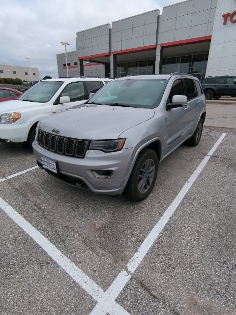 Used 2017 Jeep Grand Cherokee Limited 75th Anniversary AWD/4WD image 2
