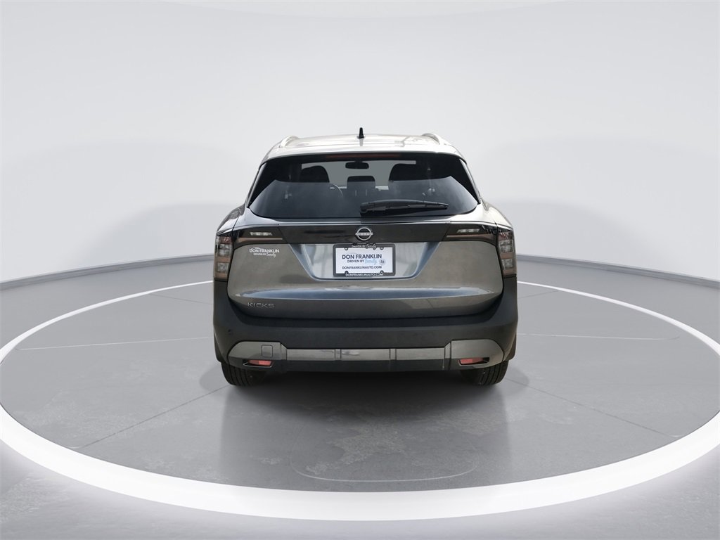 New 2026 Nissan Kicks SV image 7