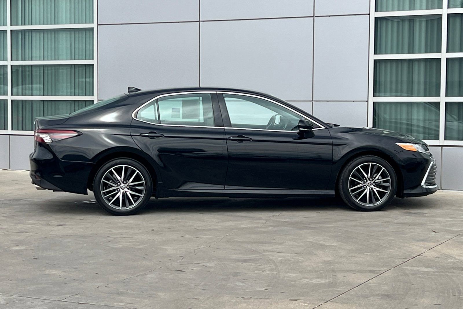 Certified 2023 Toyota Camry XLE w/ Cold Weather Package image 3