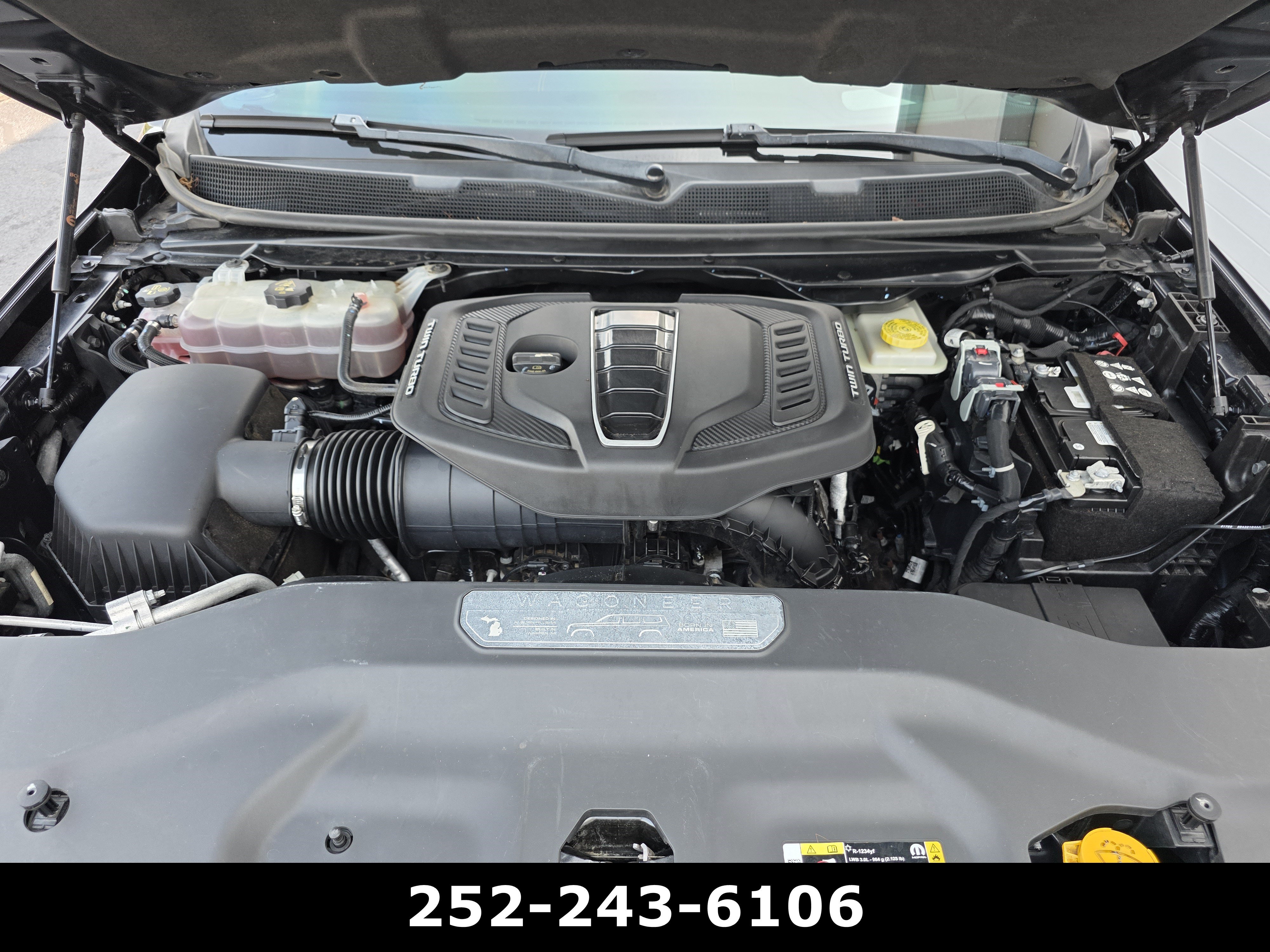Used 2023 Jeep Grand Wagoneer Series III AWD/4WD image 57