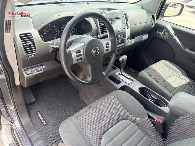 Used 2016 Nissan Frontier SV w/ SV Value Truck Package RWD image 17