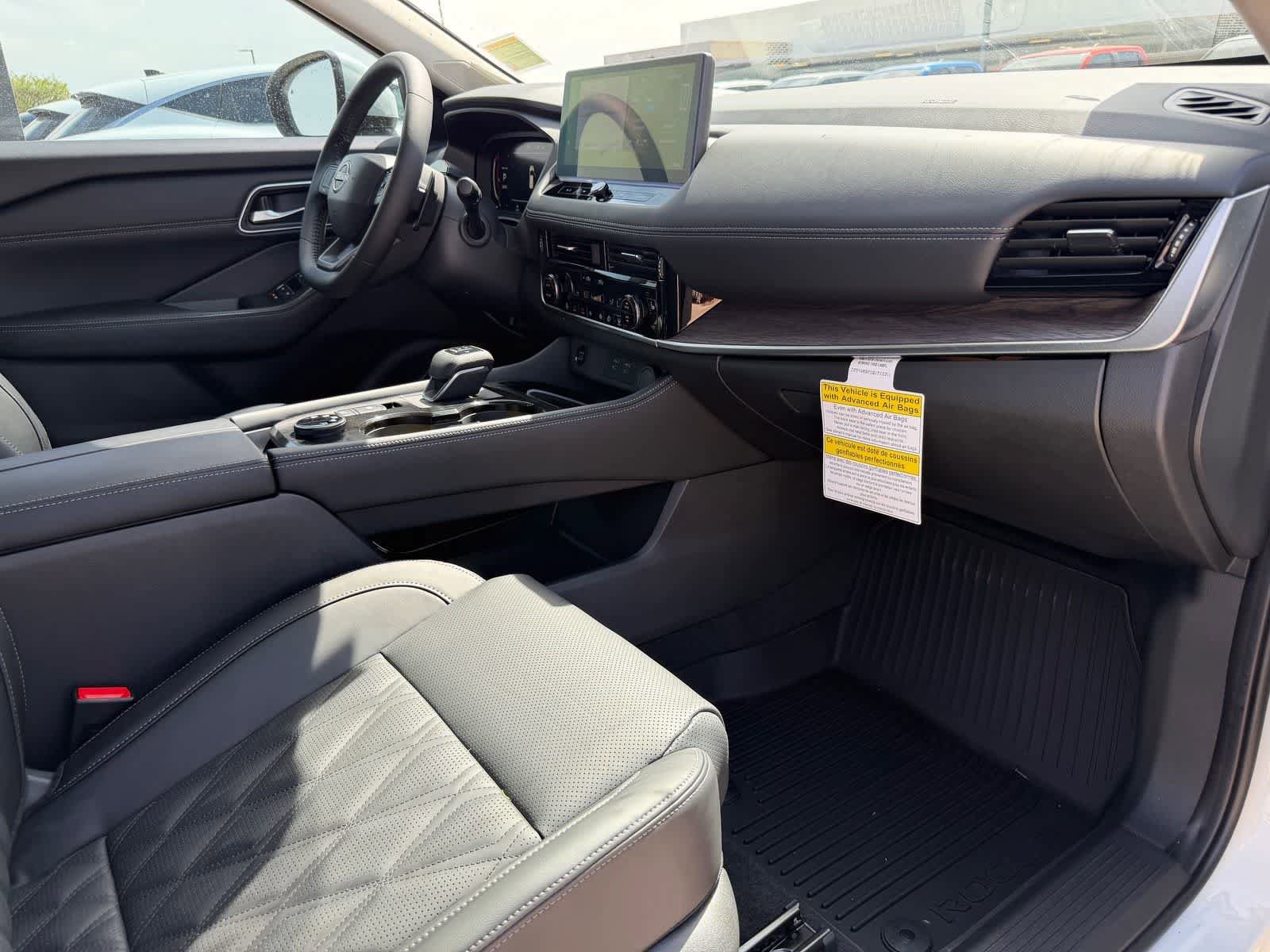 New 2026 Nissan Rogue Platinum w/ Tech Package AWD/4WD image 12