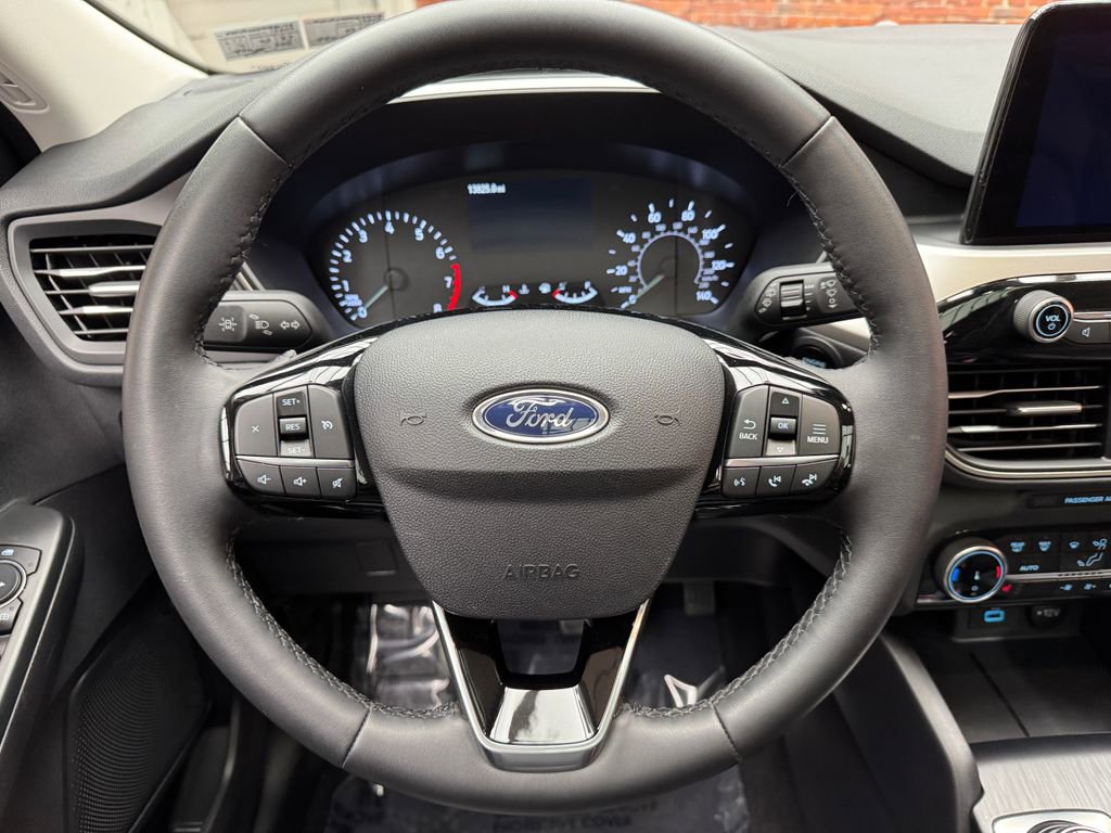 Certified 2022 Ford Escape SEL image 14