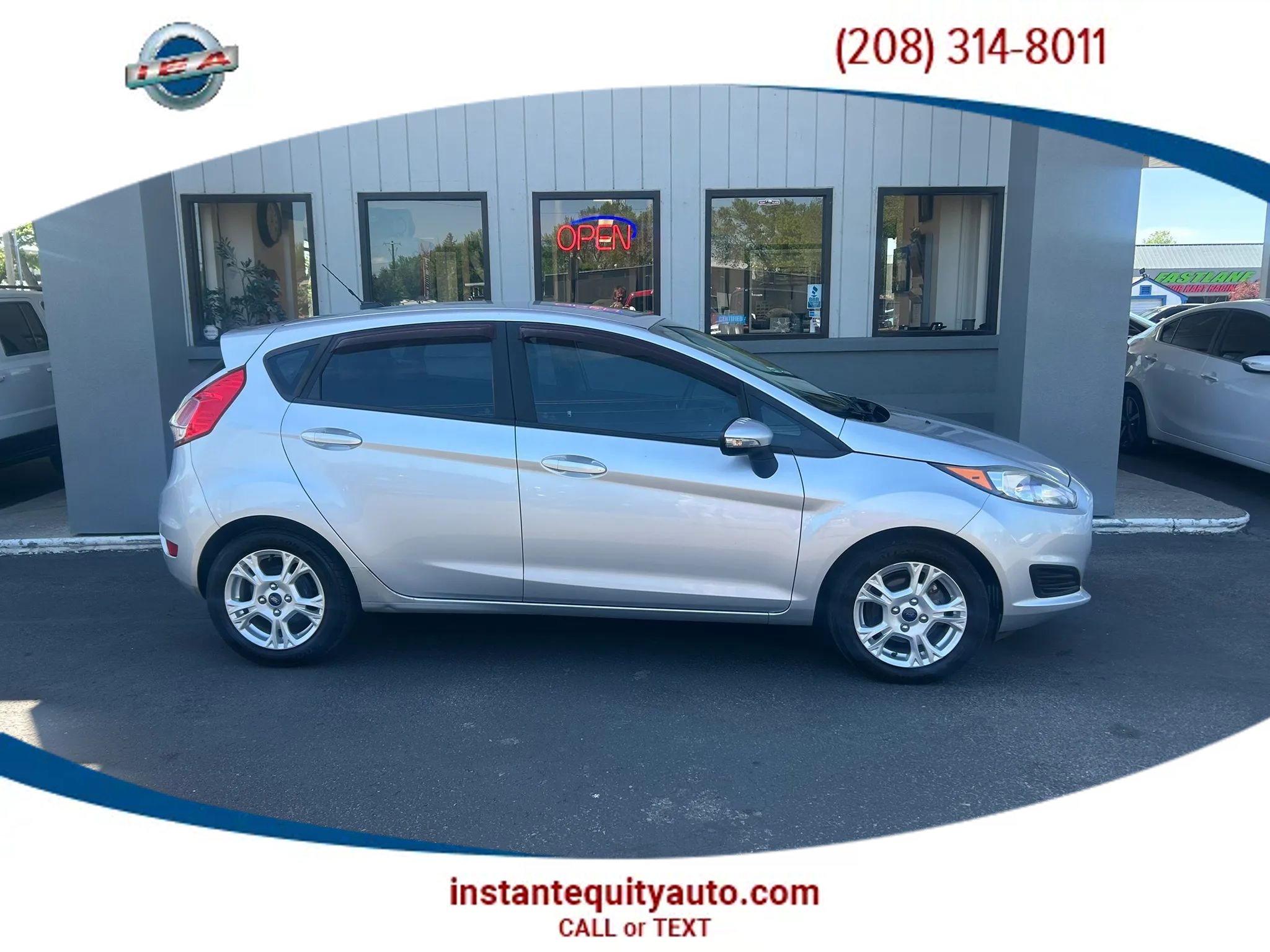 Used 2015 Ford Fiesta SE FWD image 1