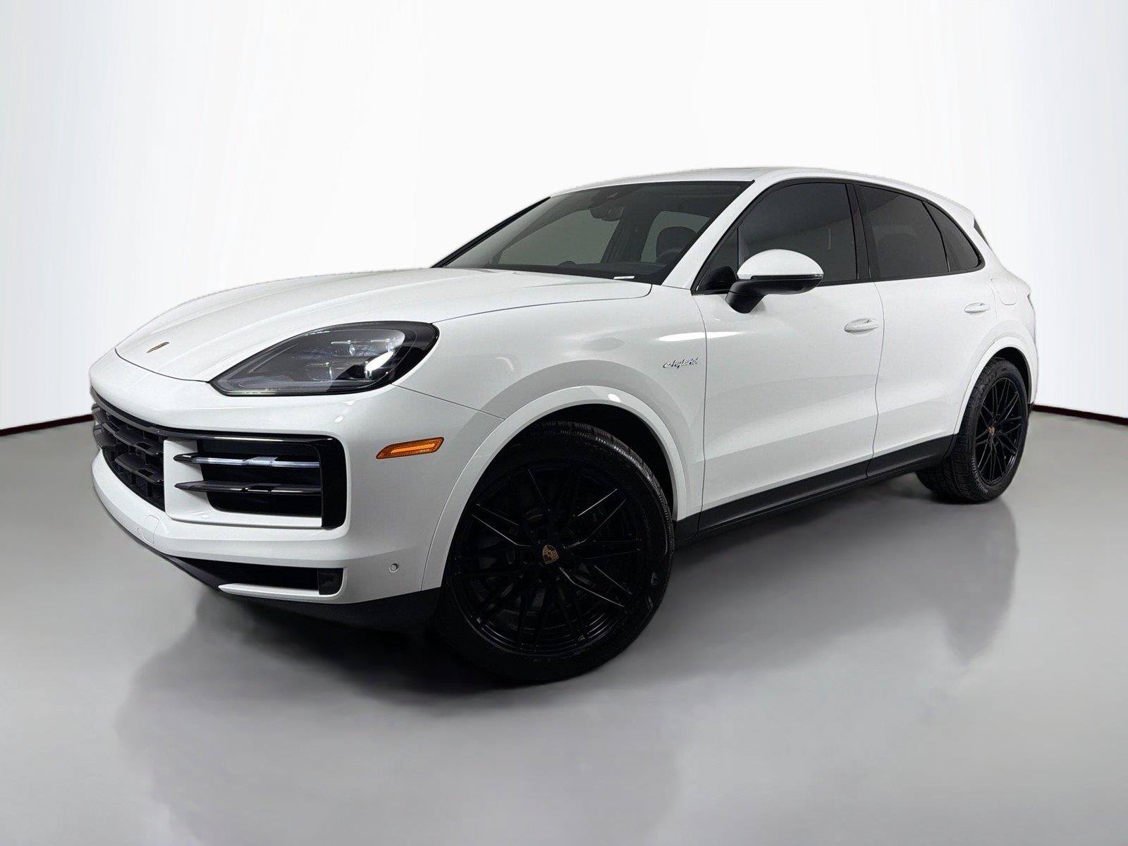 Certified 2025 Porsche Cayenne E-Hybrid AWD/4WD image 1