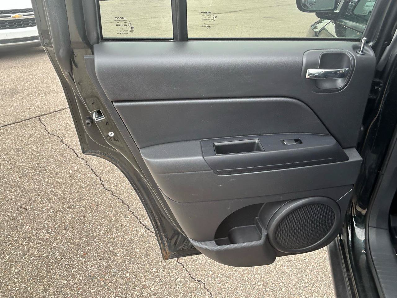 Used 2013 Jeep Compass Latitude w/ Premium Sound Group FWD image 13