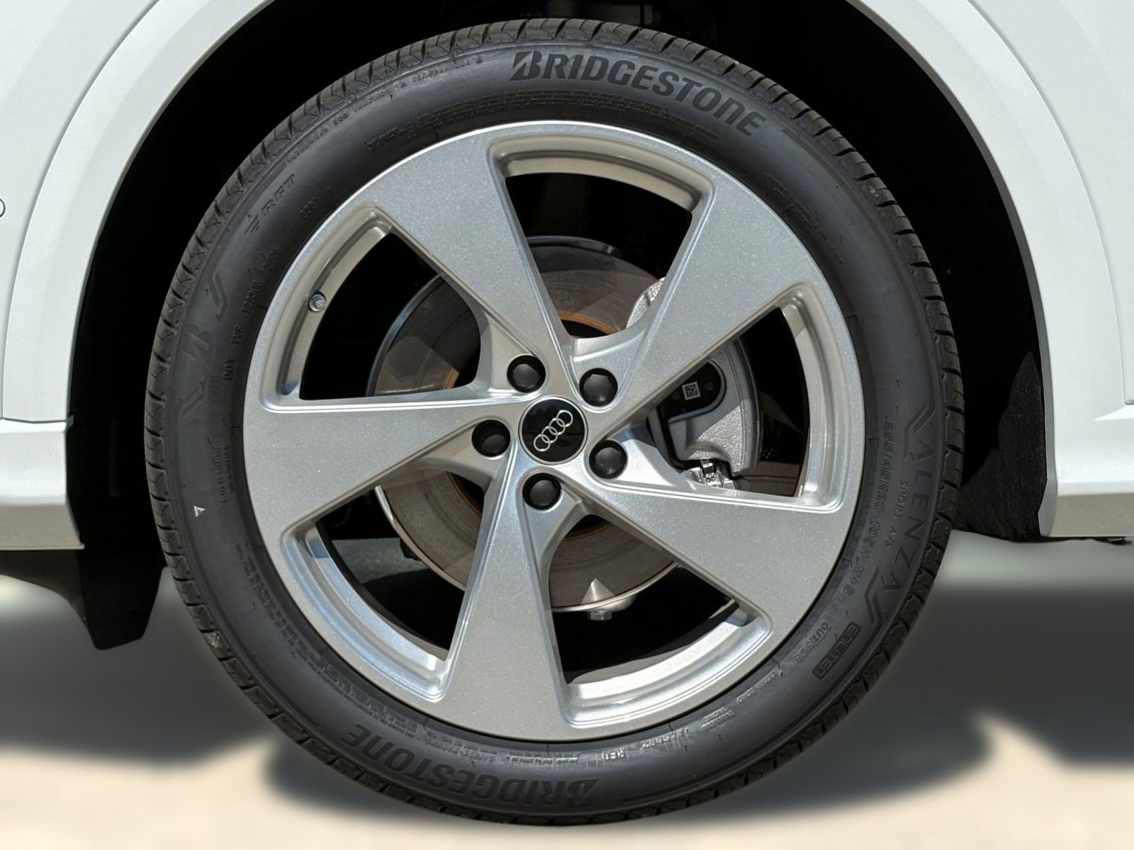 New 2025 Audi Q5 Prestige image 12