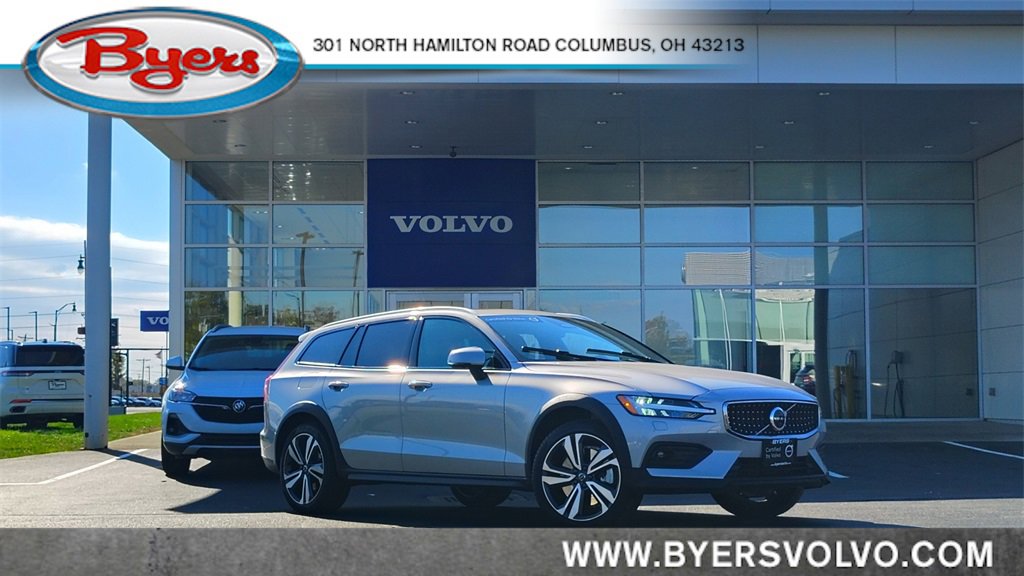 Used 2025 Volvo V60 B5 Cross Country Plus