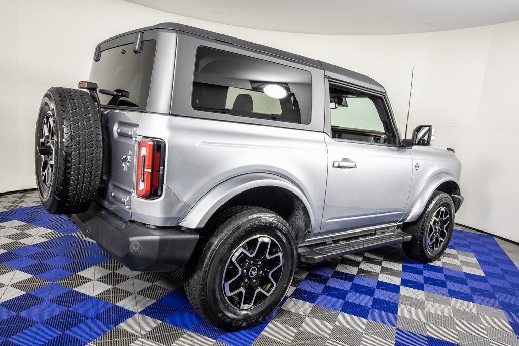 Used 2023 Ford Bronco Outer Banks image 5