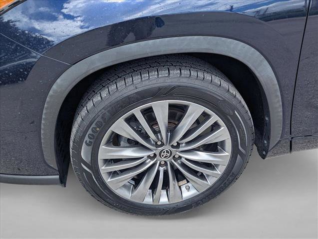 Used 2020 Toyota Highlander Platinum image 24
