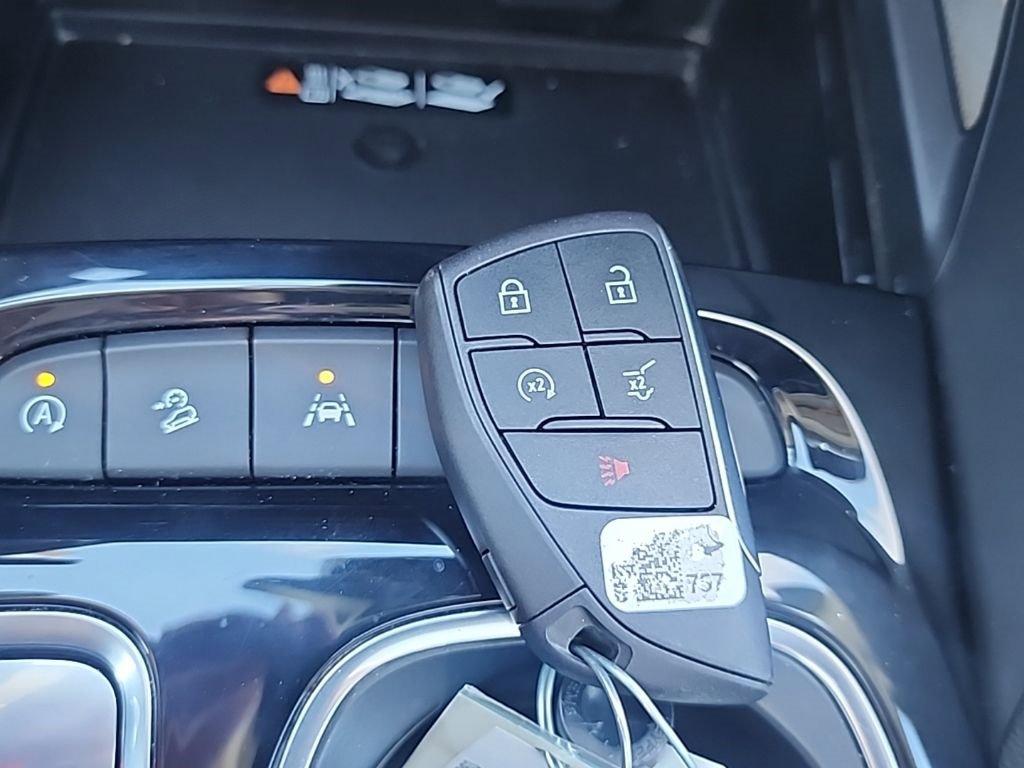 Used 2023 Buick Envision Avenir image 26