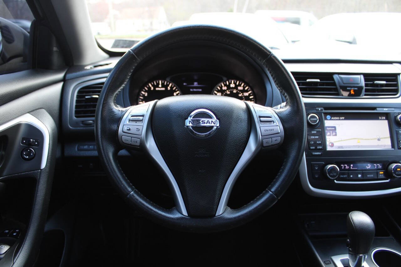 Used 2016 Nissan Altima 2.5 SV w/ Convenience Package image 36