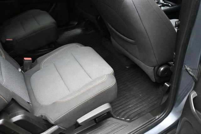 Used 2021 Chevrolet Traverse LT FWD image 39
