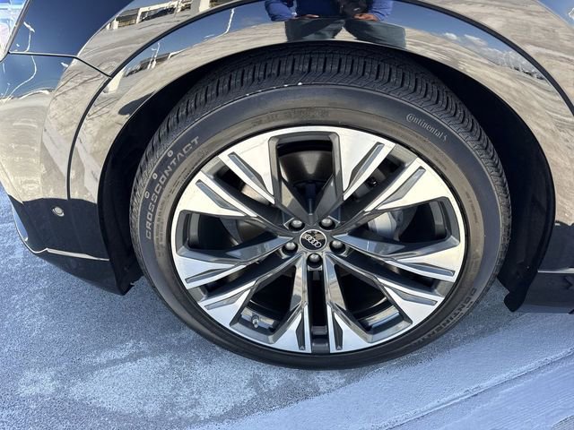 Used 2025 Audi Q8 Premium Plus AWD/4WD image 10