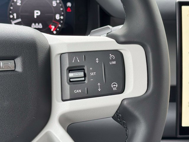New 2026 Land Rover Defender 110 X-Dynamic SE AWD/4WD image 24