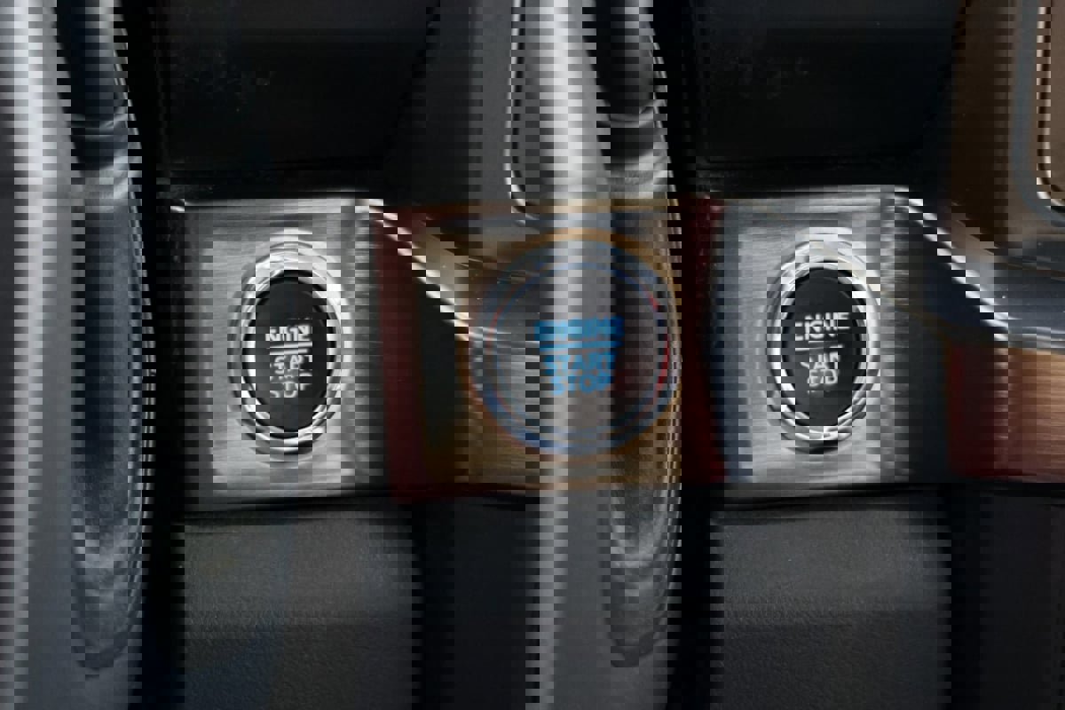 Used 2025 Ford F350 Lariat w/ Chrome Package image 20