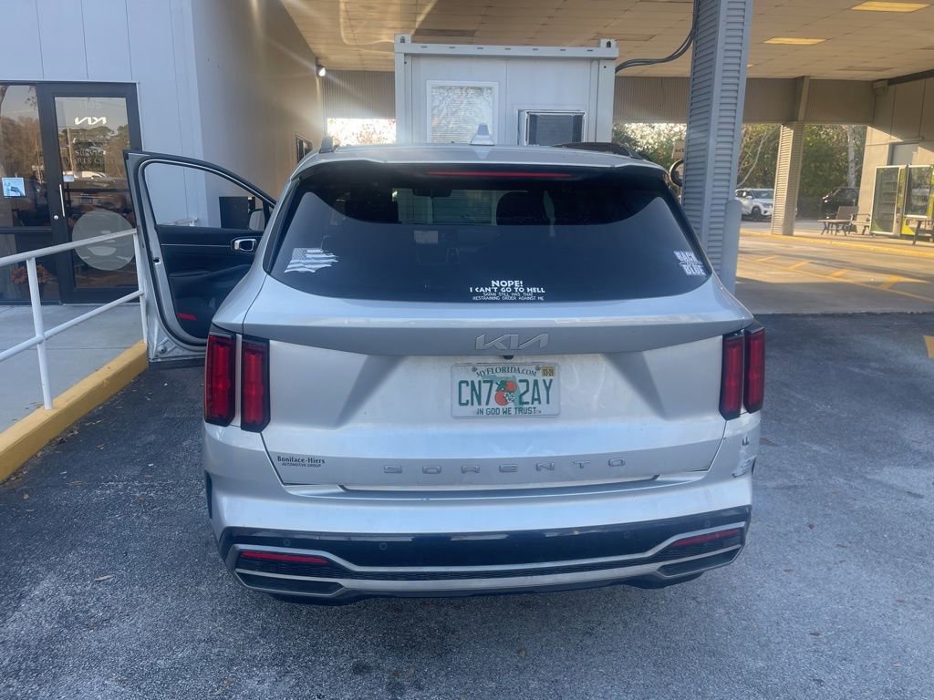Used 2022 Kia Sorento SX image 11
