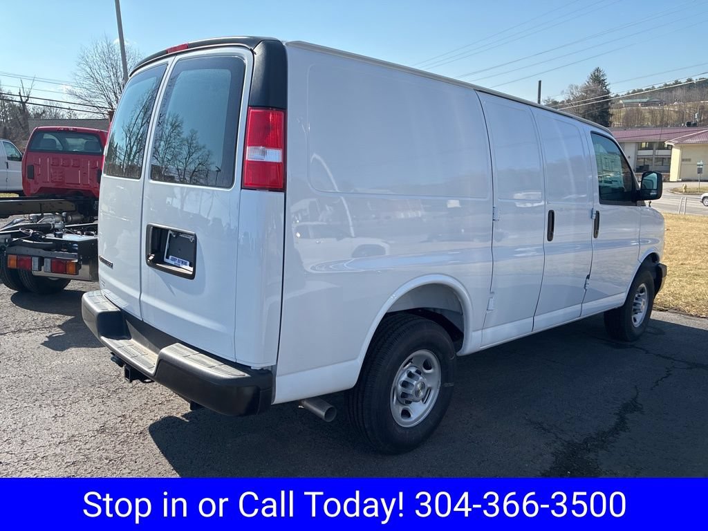 New 2025 Chevrolet Express 3500 w/ Driver Convenience Package RWD image 10