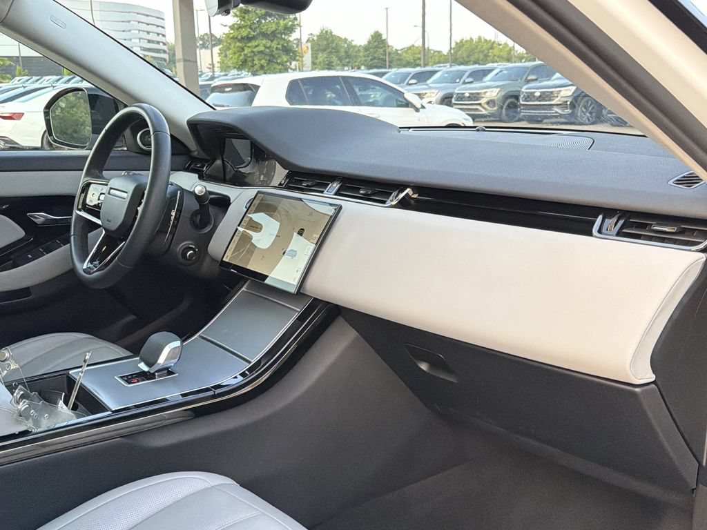 Used 2024 Land Rover Range Rover Evoque S AWD/4WD image 17