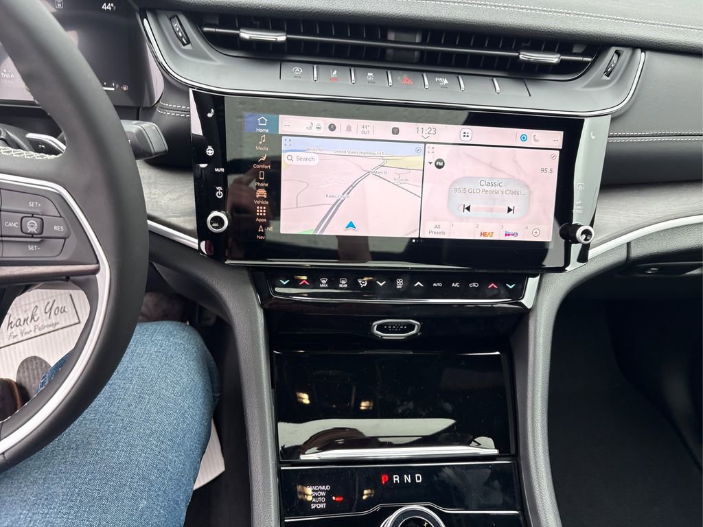 New 2026 Jeep Grand Cherokee L Limited image 16