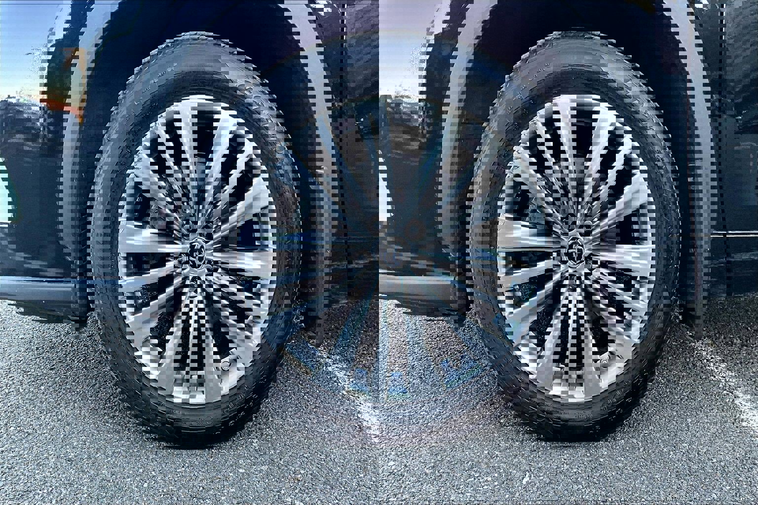 Used 2023 Toyota Highlander Platinum image 9