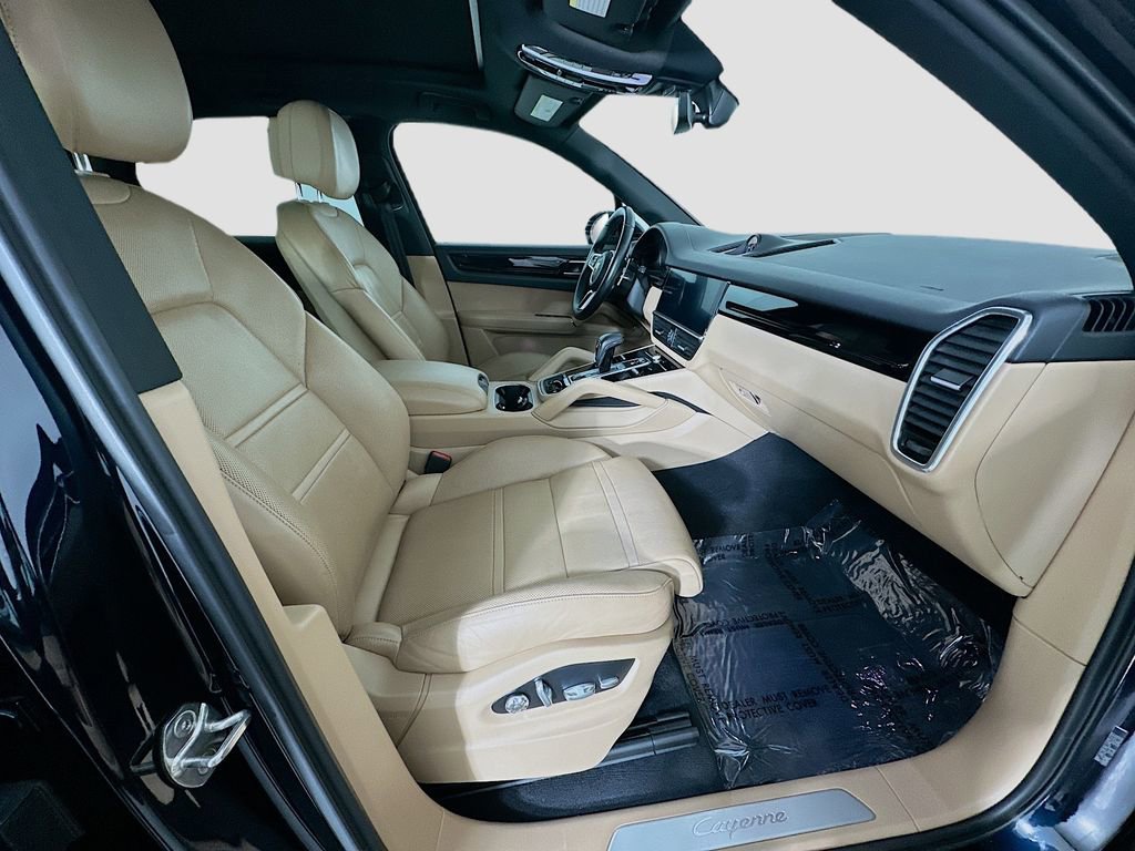 Certified 2020 Porsche Cayenne image 30