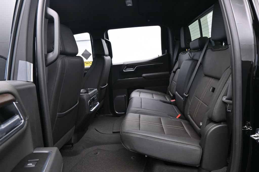 Used 2026 Chevrolet Silverado 1500 High Country RWD image 34
