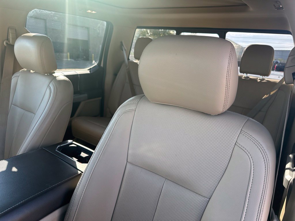 Used 2018 Ford F150 Lariat w/ Equipment Group 502A Luxury AWD/4WD image 28