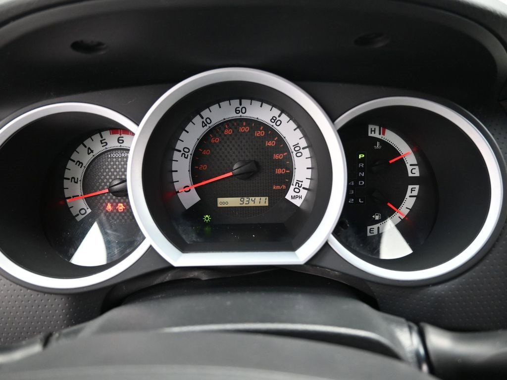 Used 2015 Toyota Tacoma Base image 14