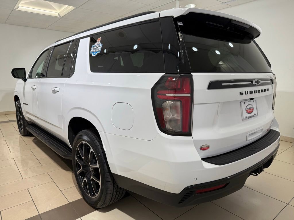 Used 2023 Chevrolet Suburban RST AWD/4WD image 2