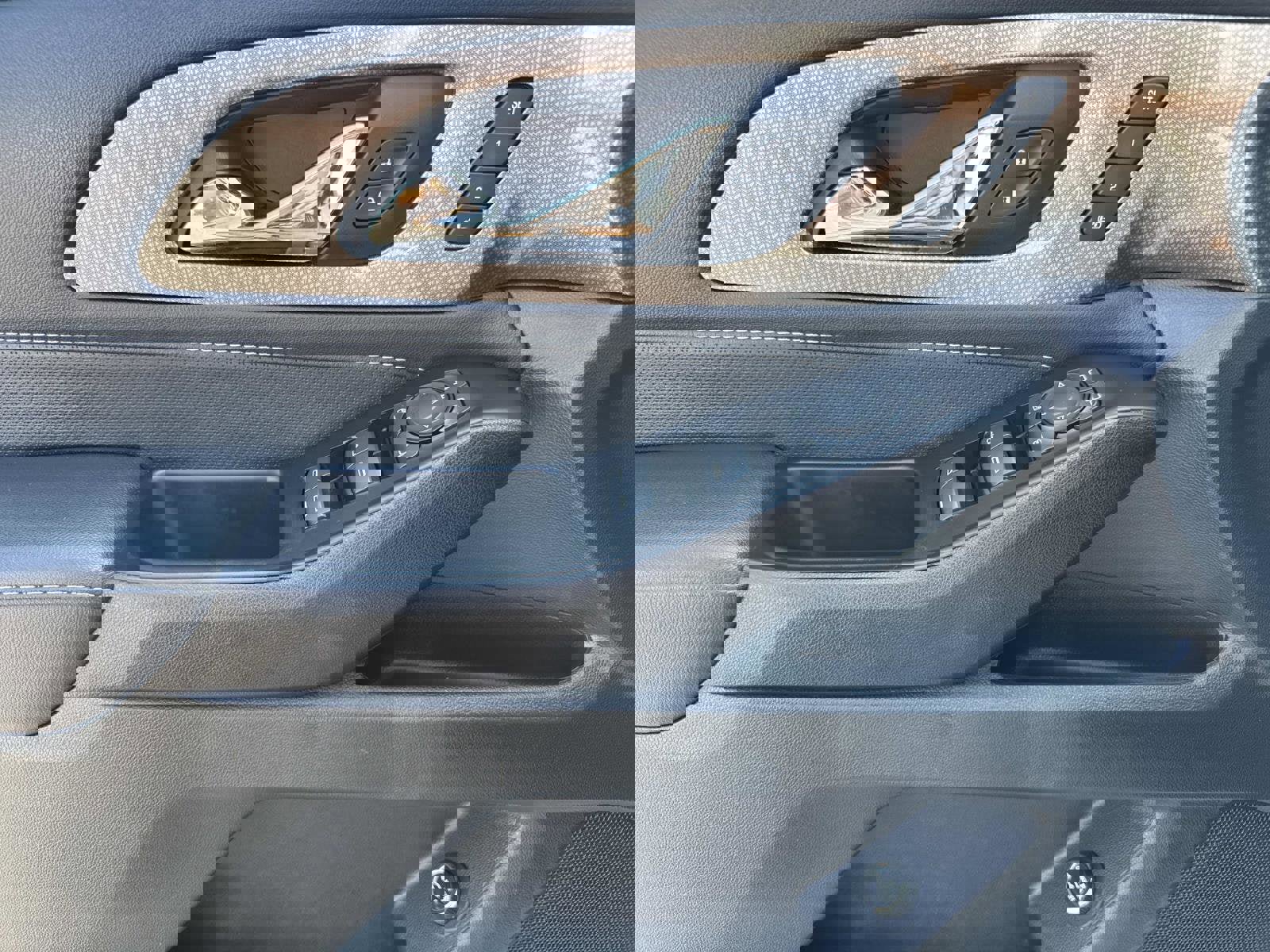 Certified 2023 Chevrolet Traverse Premier w/ LPO, Floor Liner Package image 7