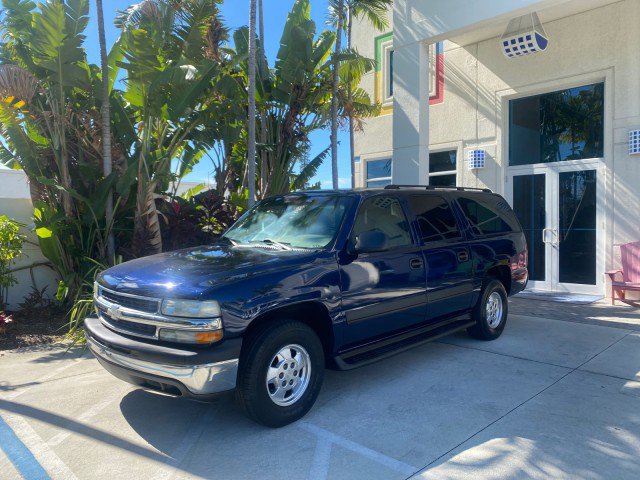 Used 2003 Chevrolet Suburban LS image 30