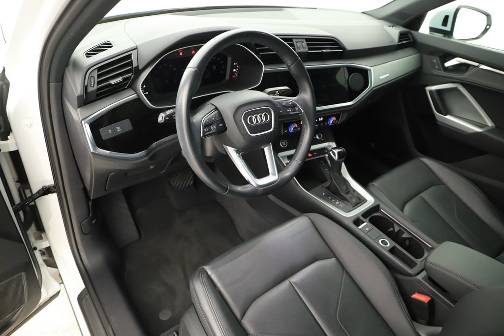 Certified 2023 Audi Q3 2.0T Premium w/ Convenience Package AWD/4WD image 15