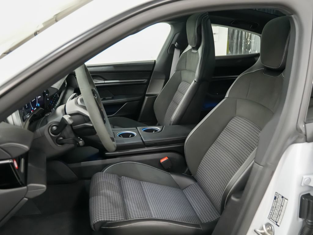 Certified 2025 Porsche Taycan AWD/4WD image 5