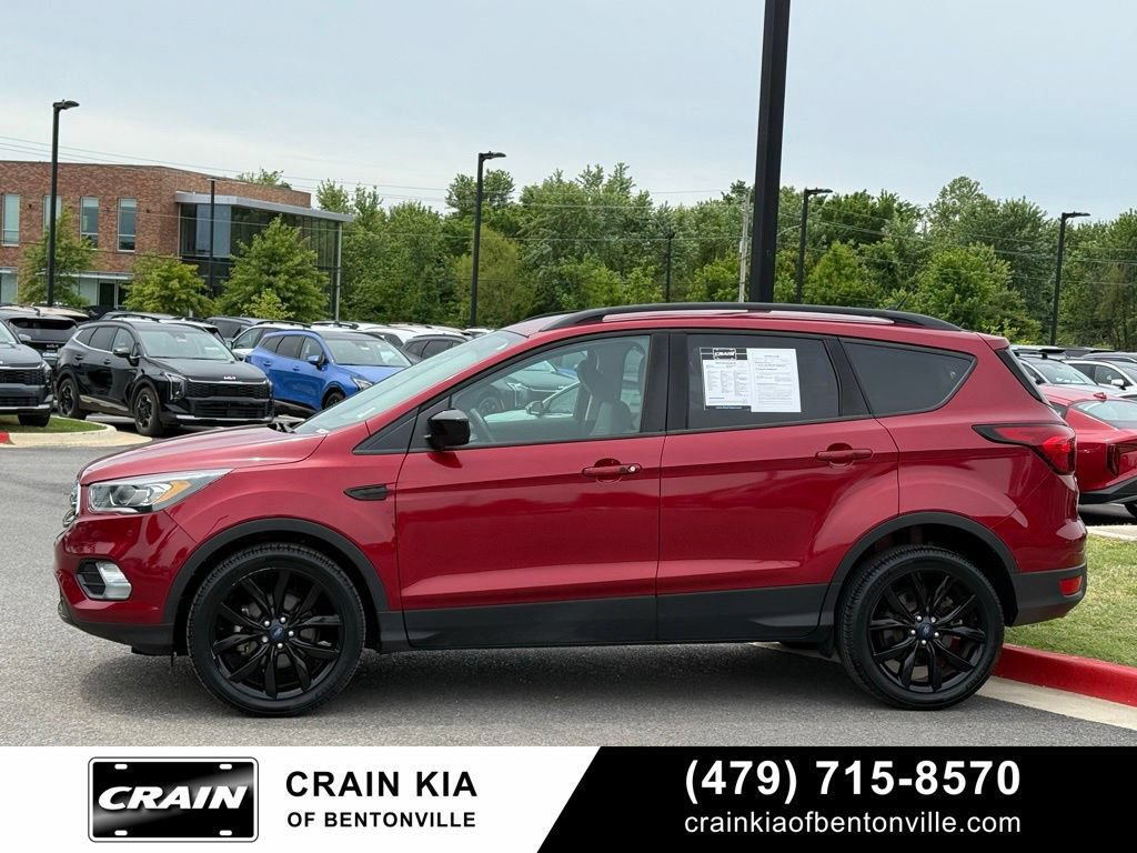 Used 2019 Ford Escape SE FWD image 4