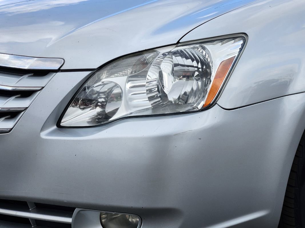 Used 2005 Toyota Avalon XLS FWD image 10