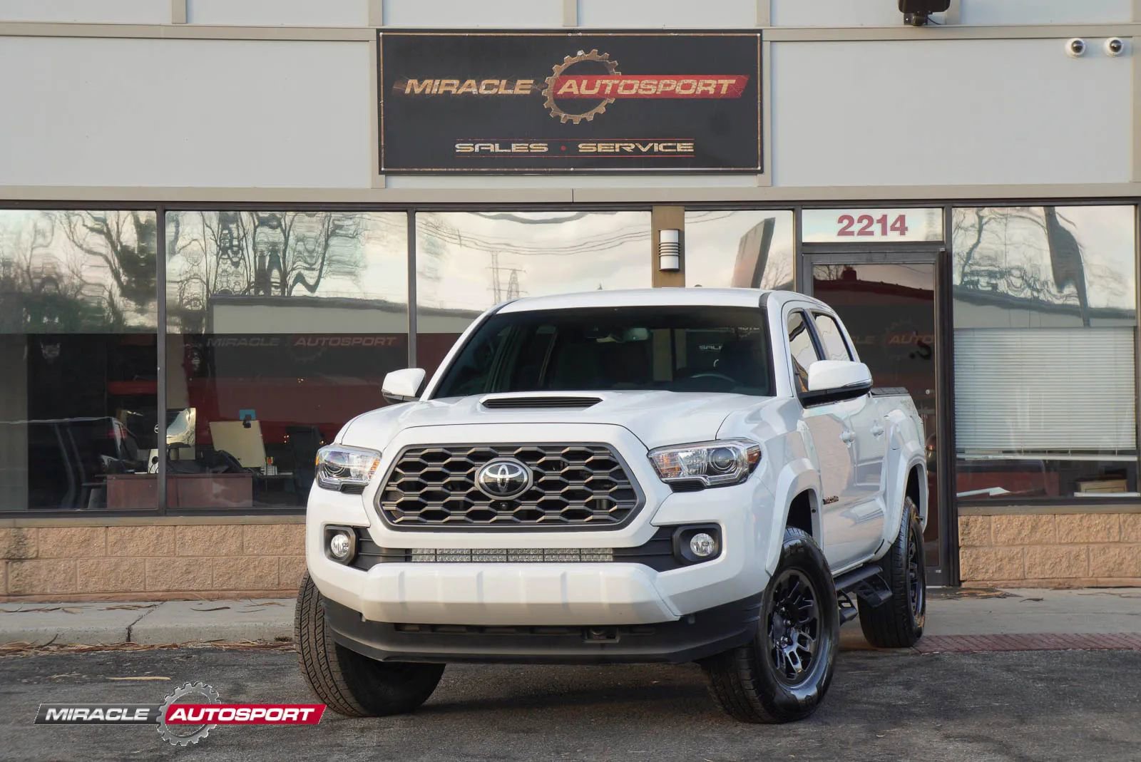 Used 2023 Toyota Tacoma TRD Sport w/ Advanced Technology Package image 1