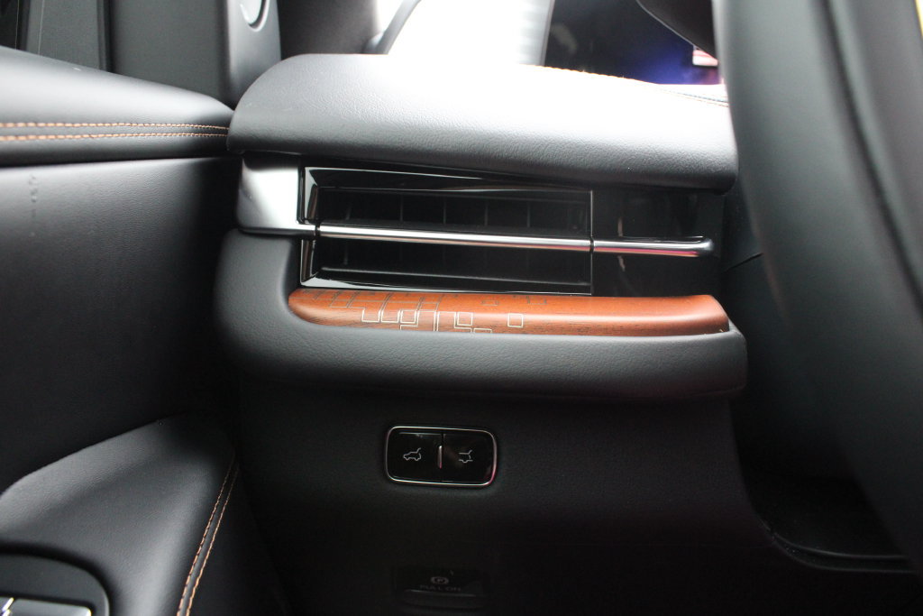 New 2027 Lincoln Navigator Black Label AWD/4WD image 8