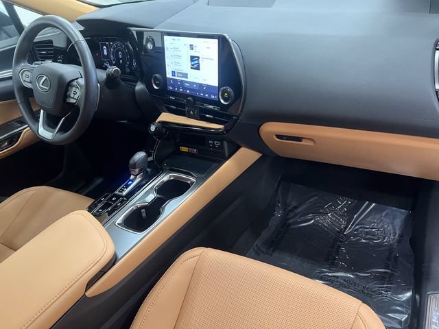 Certified 2025 Lexus NX 250 FWD w/ Accessory Package (K3) image 11